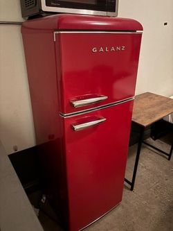 Galanz Retro Top Freezer Refrigerator