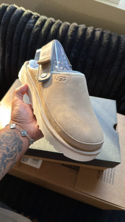 UGGs Clog