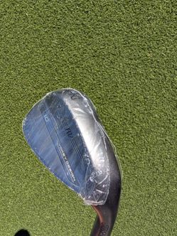 Titleist Vokey SM10 52/08 F nickel finish