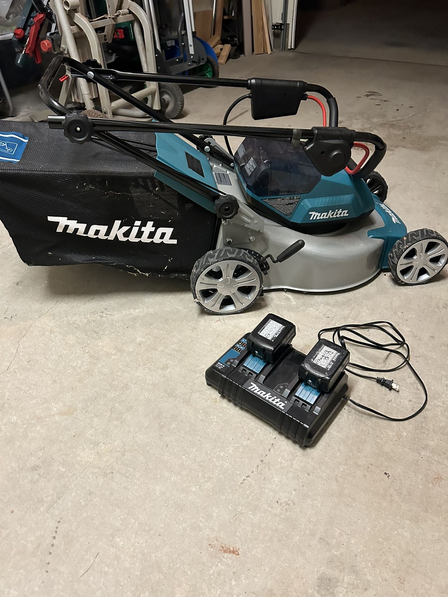 Makita Cordless Lawn Mower With Charger And  2 18volt Batteries 2 