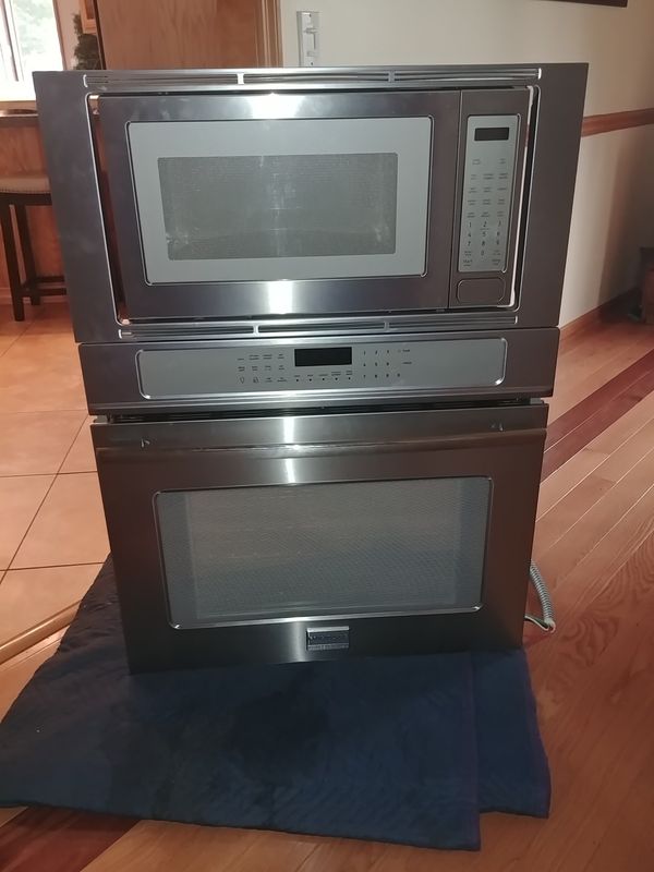 2016 Frigidaire Wall Microwave Oven combo 500 used 1 year for Sale in