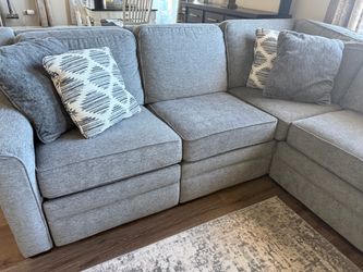 Large sectional w/ Recliner