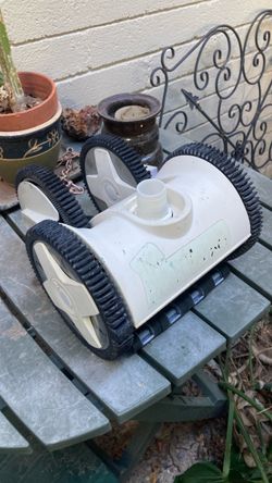 Pool Cleaner Hayward 4 wheeler