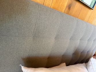 Room and Board Cal king bed