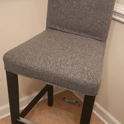 3 Ikea BERGMUND
Bar stools with backrest, black/Gunnared medium gray
