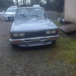 Nissan pickup 1984