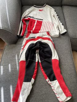 MSR YOUTH RIDING GEAR-Size M