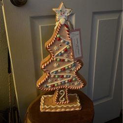 Cupcakes And Cashmere Gingerbread Tree