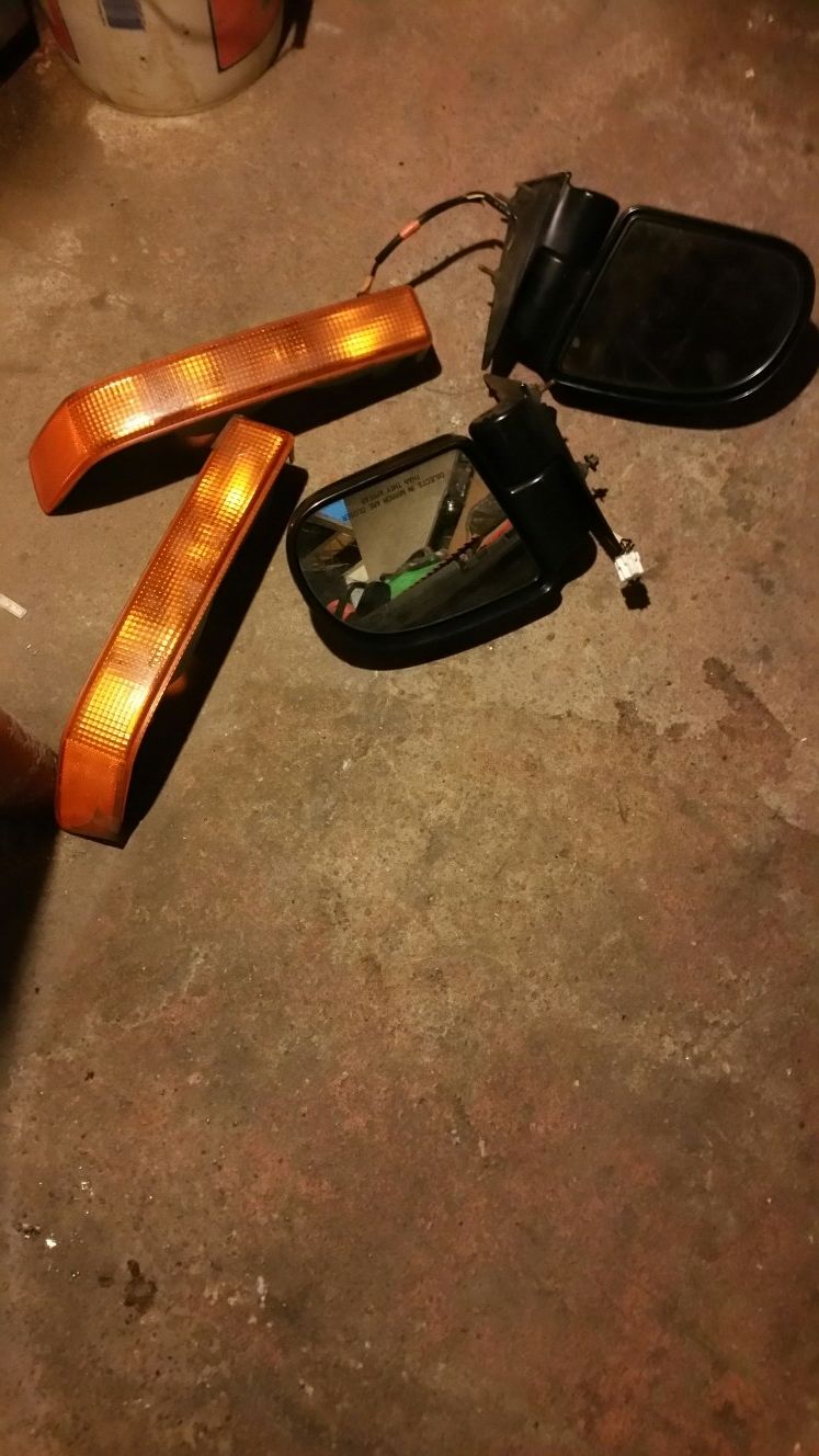1997 to 2005 Chevy blazer s10 gmc jimmy mirrors and lens