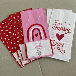 5 New Packages Of 12 Paper Bags With 3 Different Designs All For $4