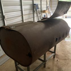 Pig Cooker / BBQ Pit 