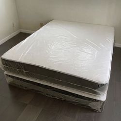 NEW QUEEN SIZE MATTRESS AND BOX SPRING - 2PC 