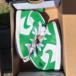 Jordan 1 MID