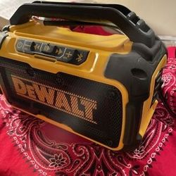 Dewalt 12v Or 20v Bluetooth Jobsite Speaker 