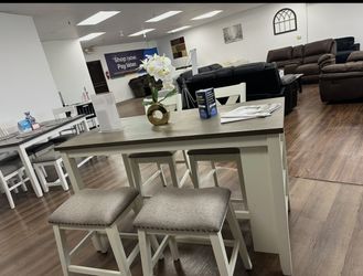 5pc Counter Height Dining Table + Barstools