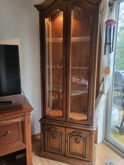 Curio Hutch