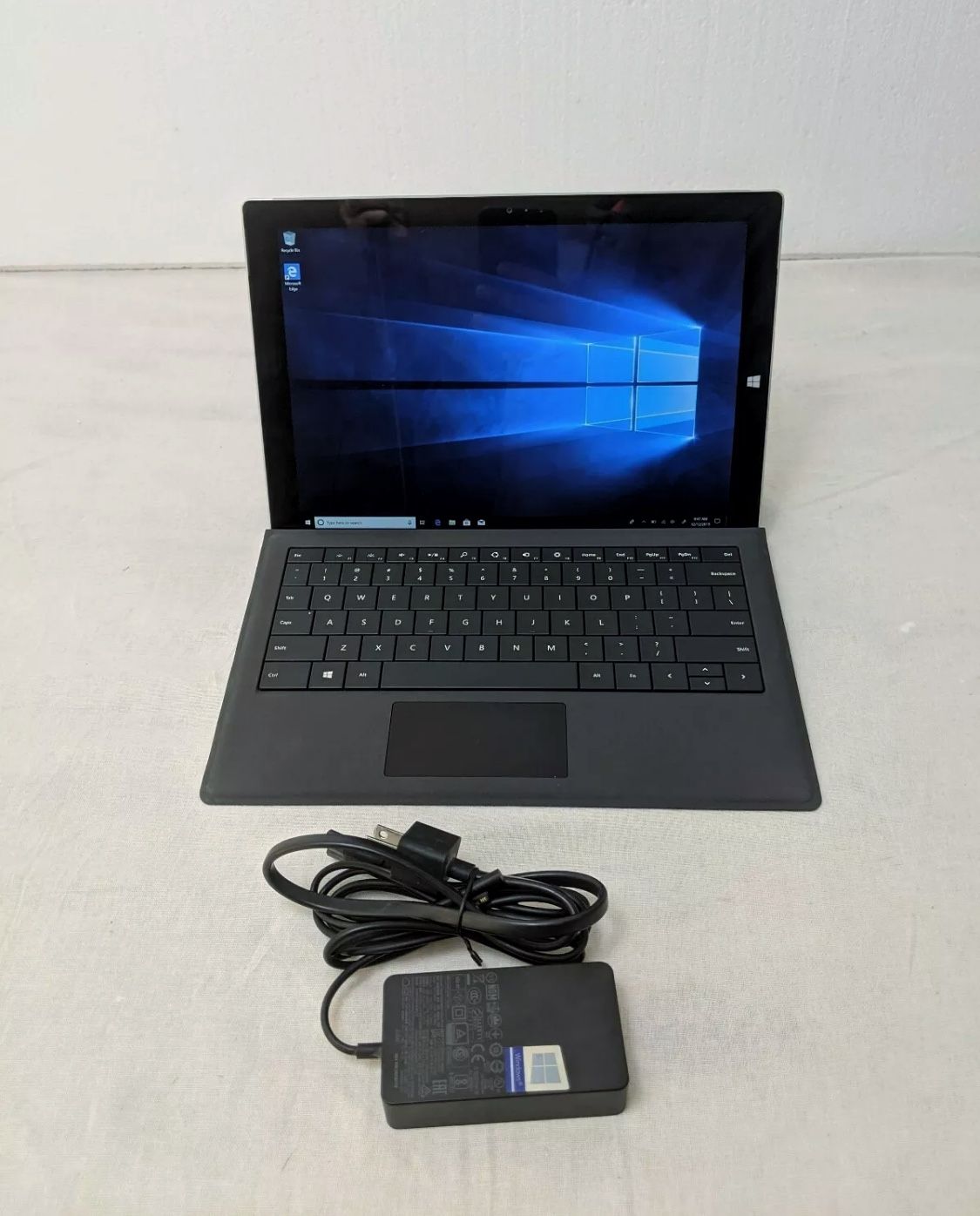 *** Surface Pro 3 i5 w/ Keyboard *** !!! FIRM PRICE