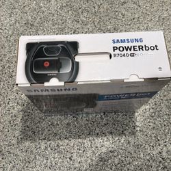 New Never Used Samsung Powerbot R7040