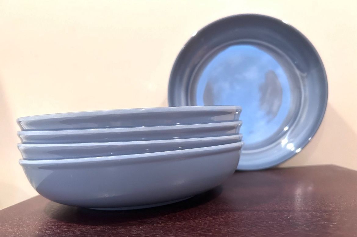 Brand New 5 outdoor serving bowls. Good for pasta, side dishes, etc. 9 inches wide.