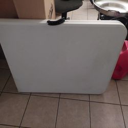 Folding Tables 