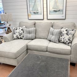 New 92” Sofa Chaise 🔥🔥 IN STOCK 