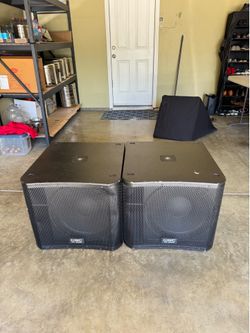Qsc kw 181 subwoofer with covers