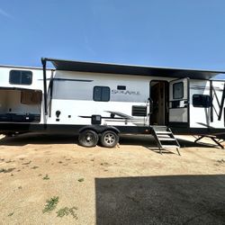 2022 SOLAIRE 3 Slideouts 2 Rooms 37FT