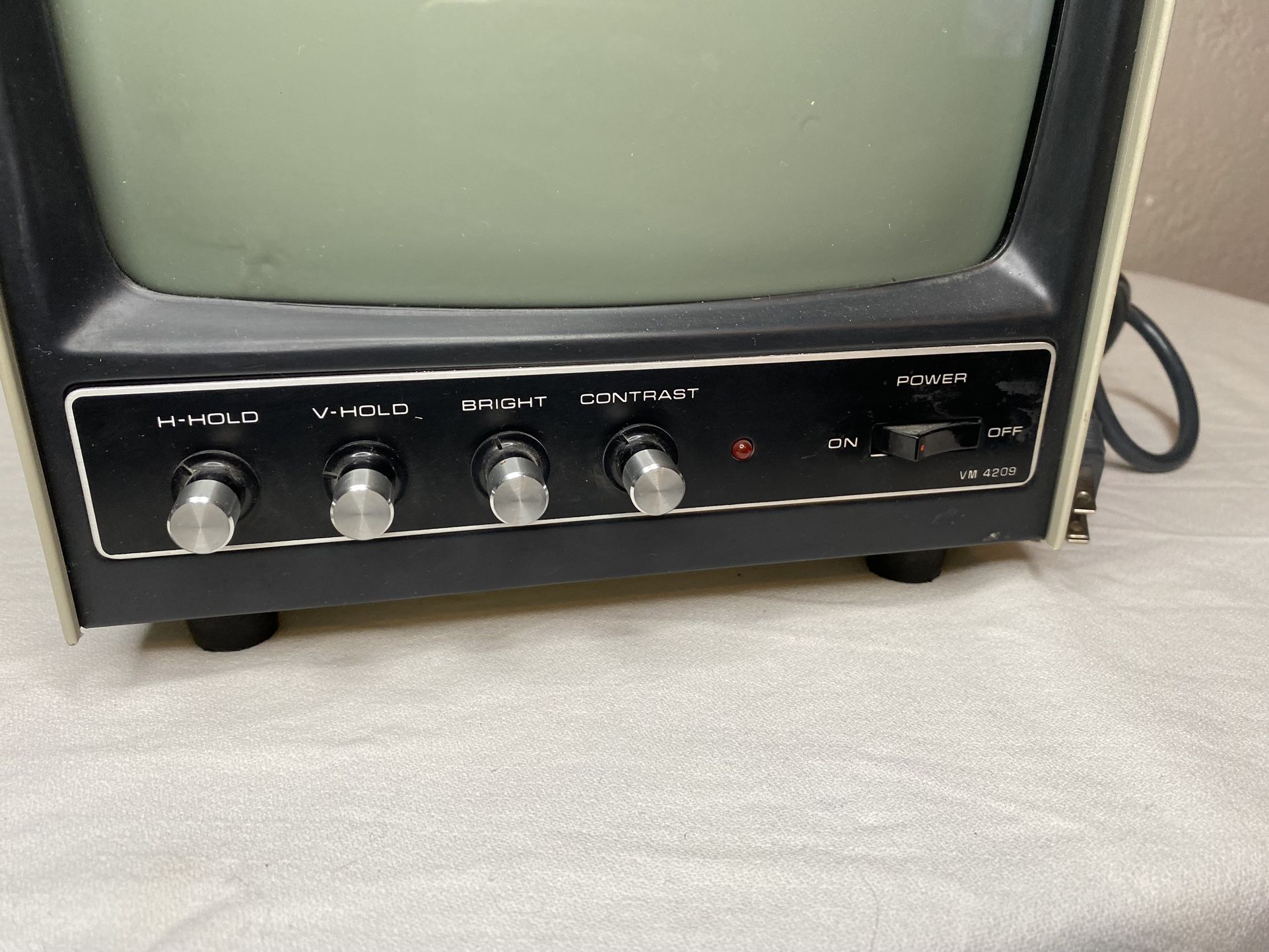 Sanyo VM-4209 Apple ii monitor **rare history ** for Sale in