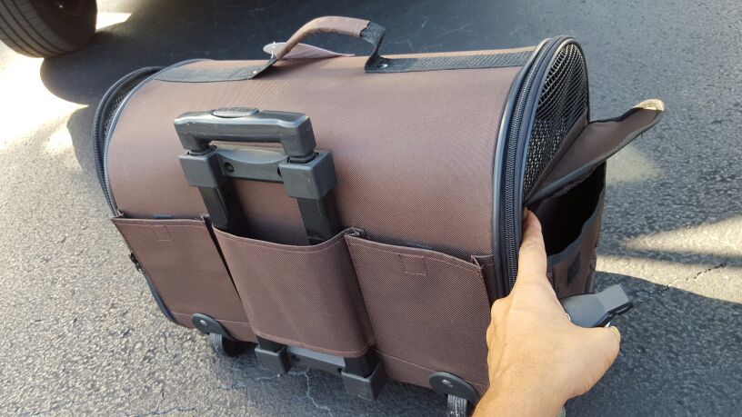 Boots Barkley Roll Away Pet Carrier for Sale in Delray Beach FL