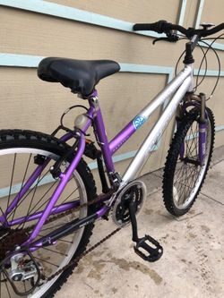 Magna Great Divide Hard Tail women’s mountain bike 24” frame