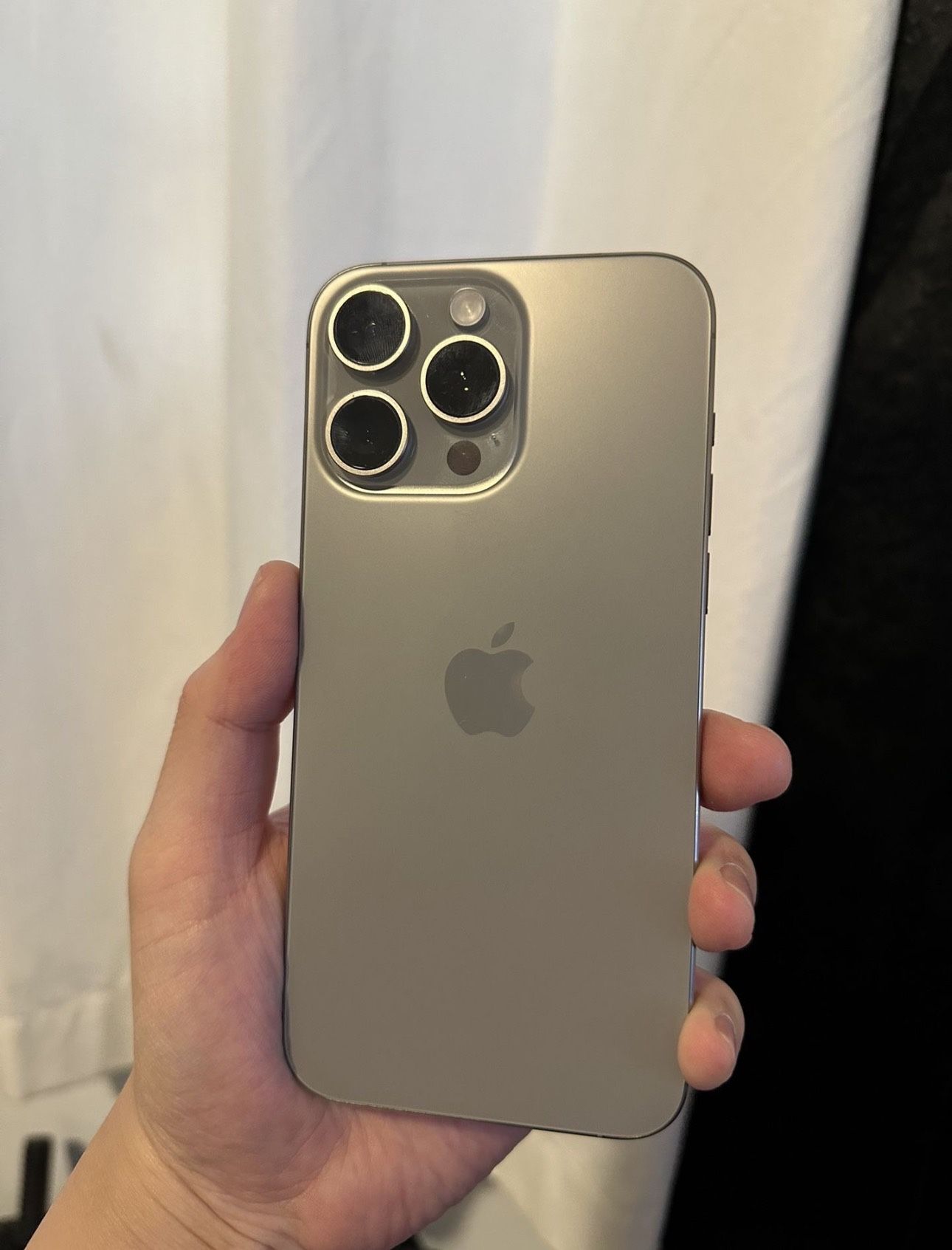 iPhone 15 Pro Max