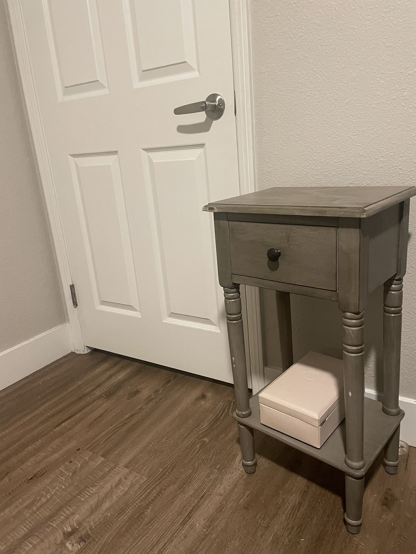 Little Nightstand/Side Table