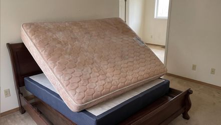 Queen size mattress and box springs
