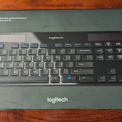 Wireless Keyboard - Logitech K750 Solar