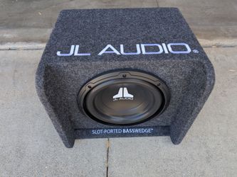 JL Audio CP110-W0v3
Subwoofer enclosure