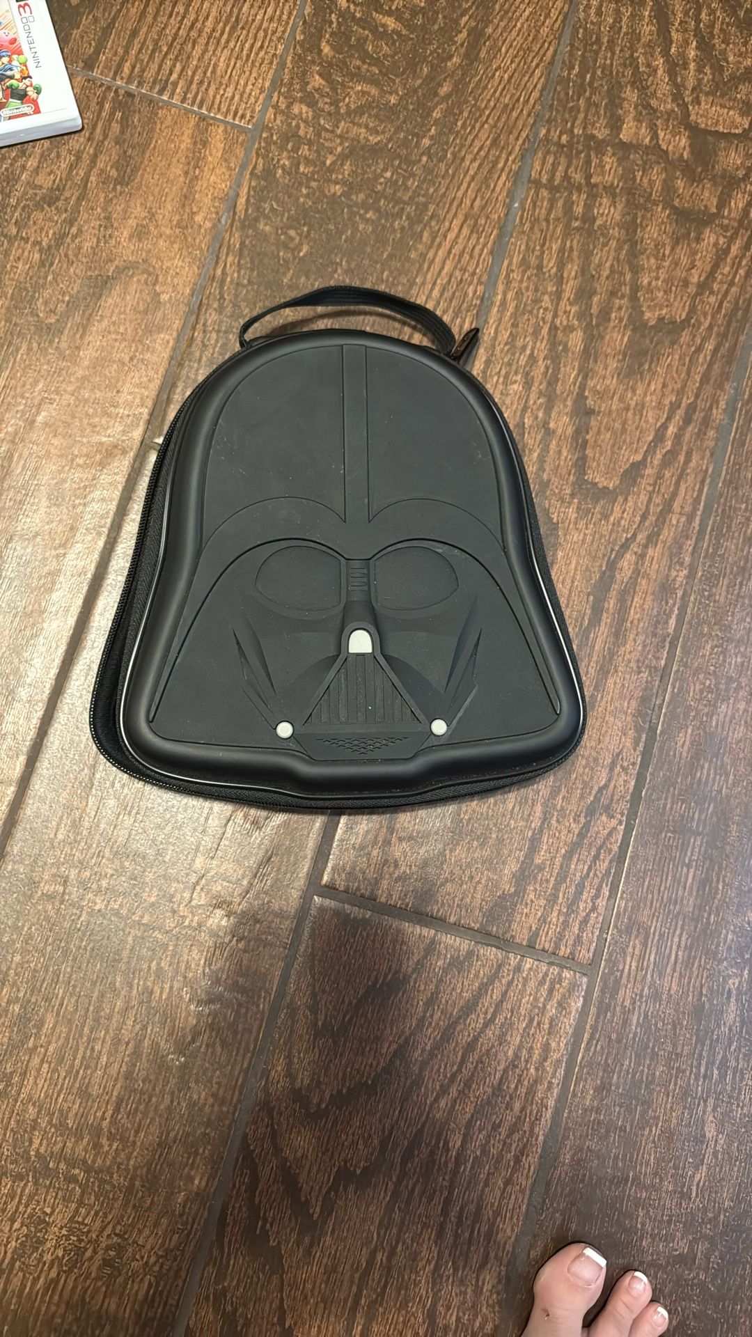 Nintendo 3DS Star Wars Darth Vader Helmet Game Storage Carrying Case 2DS 3DS XL - Picture 2 of 6 Nintendo 3DS Star Wars Darth Vader Helmet Game Storag