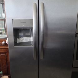Frigidaire Stainless Steel Side-by-Side Refrigerator
