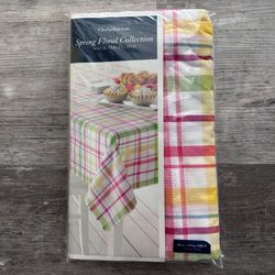Croft & Barrow Spring Floral Collection Malia Tablecloth 60X84 Oblong