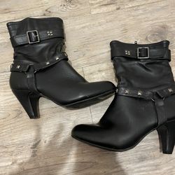 Dots Hailey Black Studded Heeled Booties Size 9