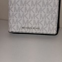 Michael Kors  Cooper Billfold with Passcase Wallet (Bright White)