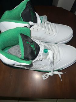 Air Jordan 5’s White/Green/Blk (IM ACCEPTING HAGGLING)