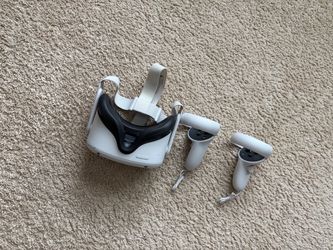 Meta Quest 2 VR Headset + Controllers