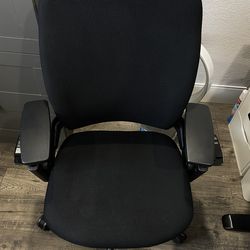 Steelcase Leap V2 ergonomic chair in black, great condition.