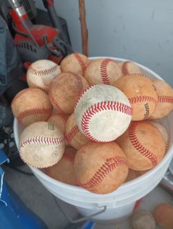 85 Mix Rawlings And Winston Leather Baseballs 