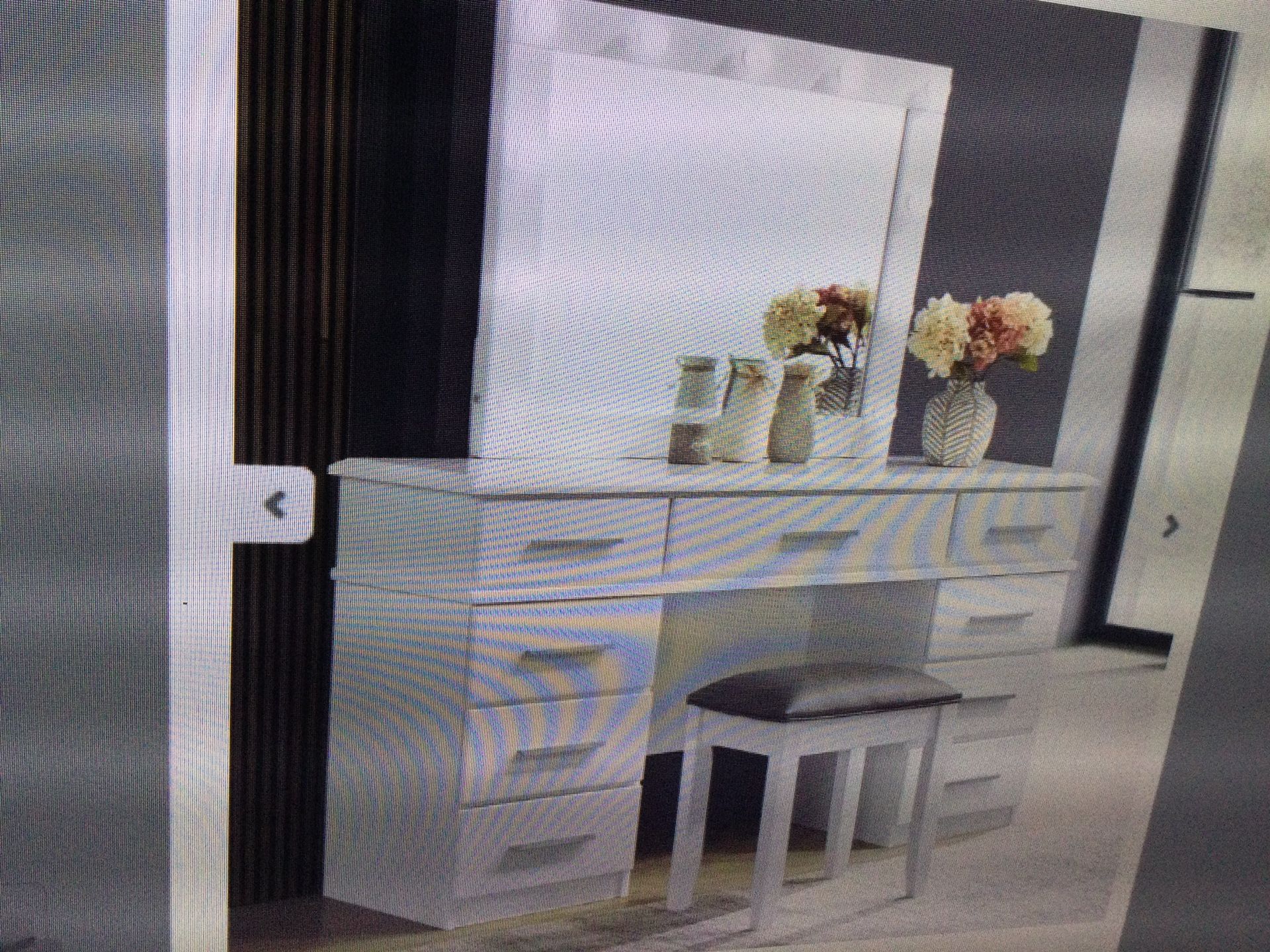 QUALITY COASTE FURNITURE 9 DRAWER GLOSSY WHITE, VANITY DESK WITH LIGHTED MIRROR..FULLY ASSEMBLED NEVER USED..RETAIL AT 895 PLUS TAX…