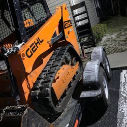 GEHL SKID STEER R105