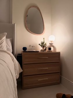 Night stands (2)