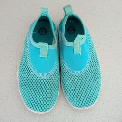Toddler water shoes