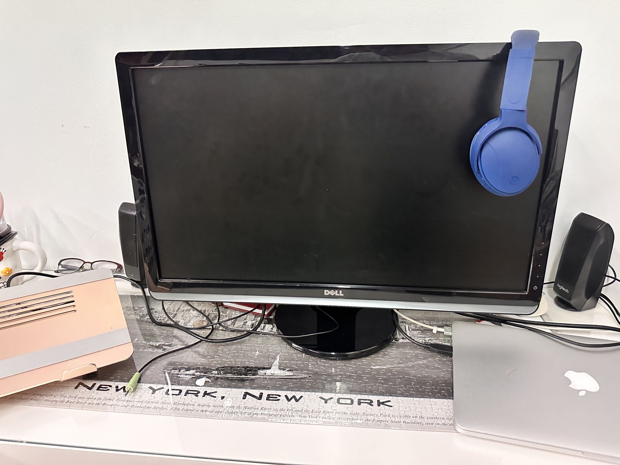 Dell monitor 24”