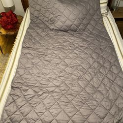 Chilli Pad Weighted Blanket Heats & Cools OBO